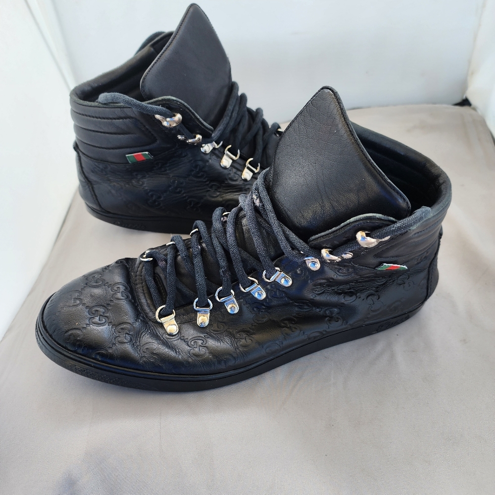 Gucci shose